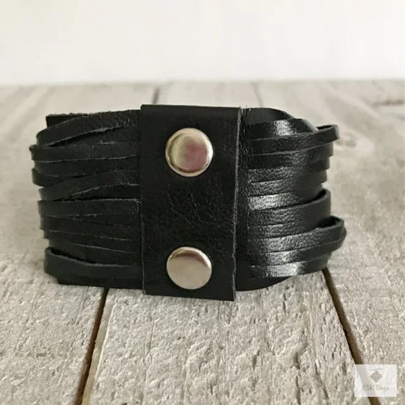 BLACK LEATHER & SILVER BAR WIDE CUFF BRACELET - Picture 4 of 5